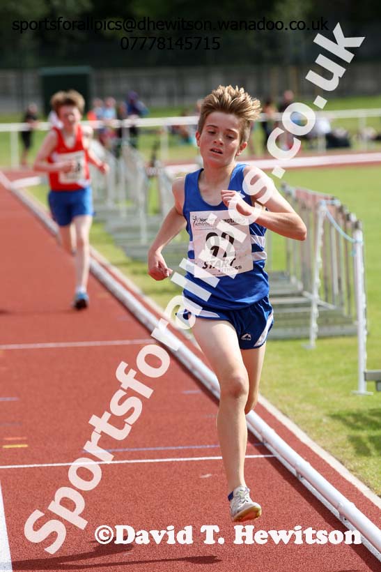 Under-15 boys 3000 metres. Photo: David T. Hewitson/Sports for All Pics